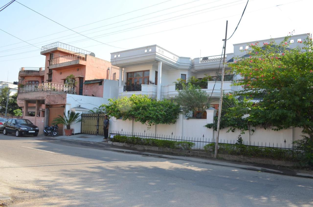 Sandy'S Homestay Jammu Exterior foto