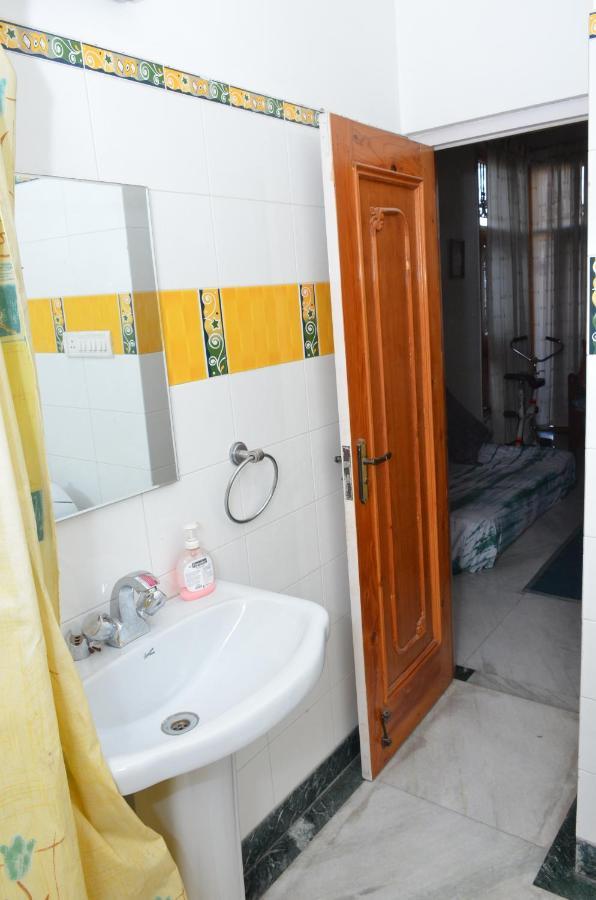 Sandy'S Homestay Jammu Exterior foto
