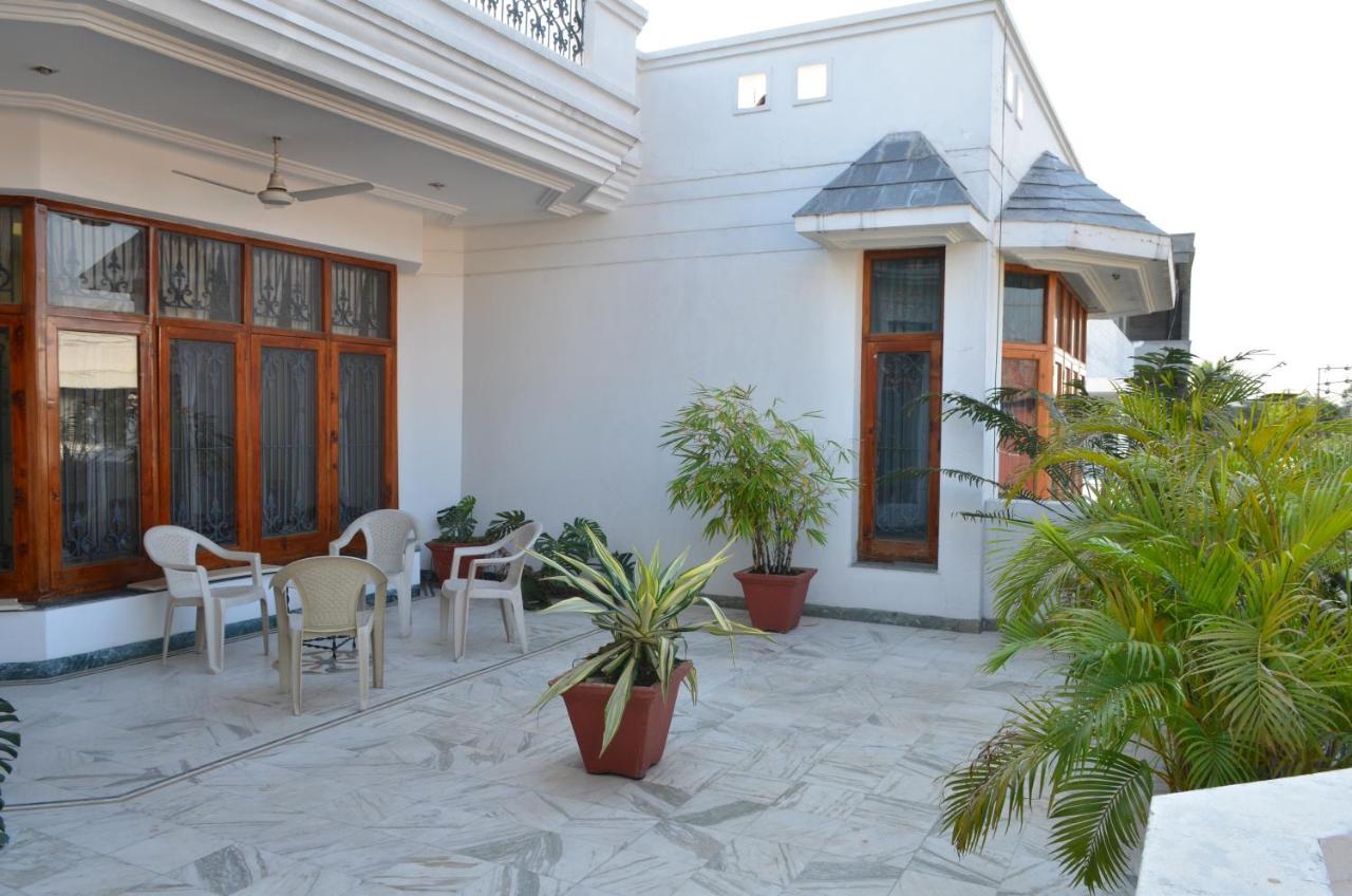 Sandy'S Homestay Jammu Exterior foto